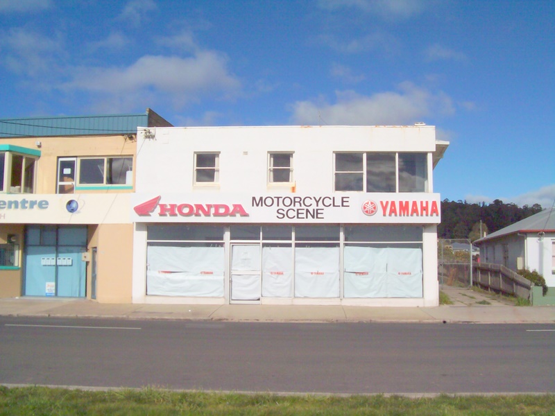 COMMERCIAL WITH HIGHWAY EXPOSURE Picture 2