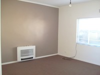 3 BEDROOM HOME IN GREAT LOCATION Picture 3 BEDROOM HOME IN GREAT LOCATION Picture