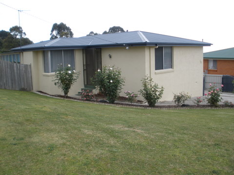 MAKE YOURSELF AT HOME Picture 1