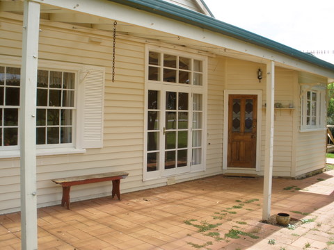 Country Charmer Close to Town Picture Country Charmer Close to Town Picture