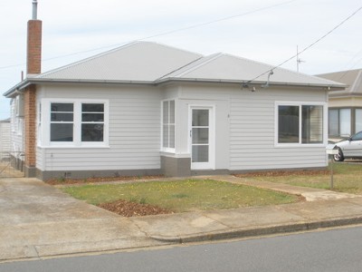COMPLETELY RENOVATED 3 BEDROOM HOME Picture