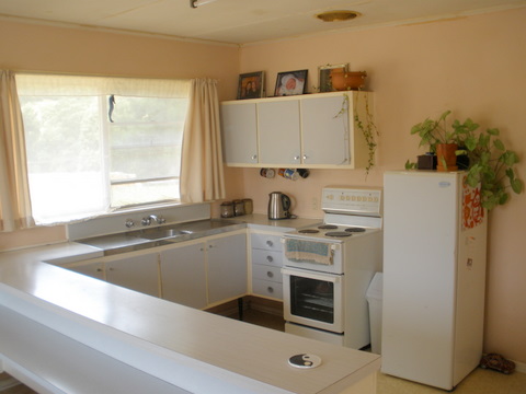 PRIVACY CLOSE TO TOWN Picture 1