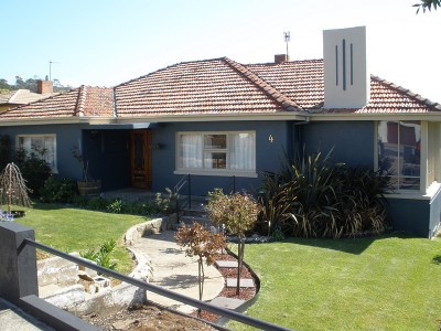 WITHIN THE GOLDEN MILE Picture