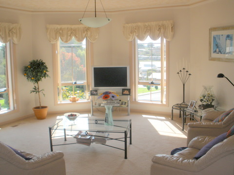 Perfection & Quality with 4 Bedrooms Picture 3