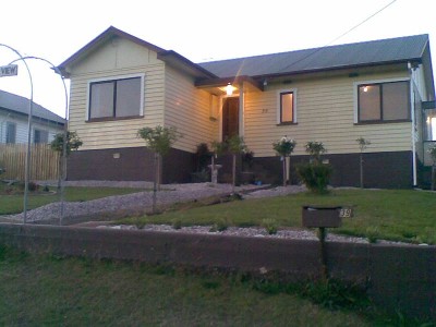 3 BEDROOM HOME WITH MOUNTAIN VIEWS Picture 3 BEDROOM HOME WITH MOUNTAIN VIEWS Picture