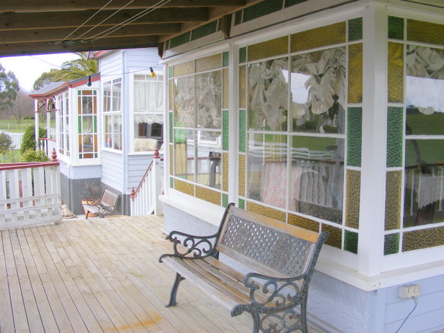 1880's Home of Character ~ Fully Upgraded Picture 3