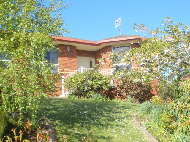 Comfortable Family Living Picture 2