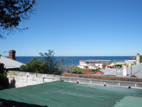 Walking distance to town Picture 2