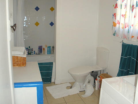 4 Bedroom Home - Brooklyn Picture 3