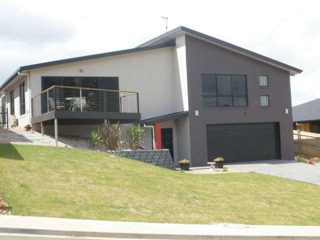 Superb Modern Styling Picture 1