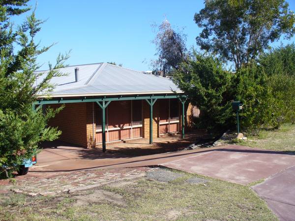 Newly Tastefully Decorated Picture 1