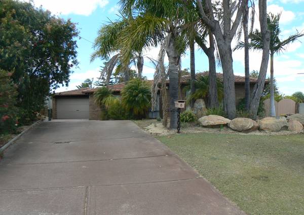 CUL-DE-SAC LOCATION! Picture 1