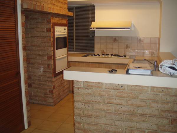 IDEAL FIRST HOME OR INVESTMENT! Picture 2