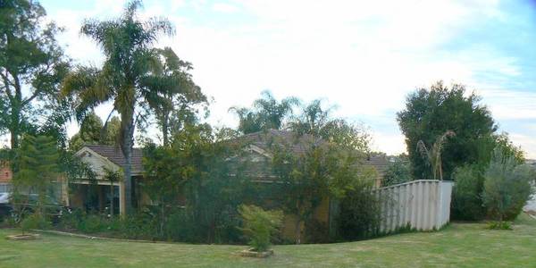 QUIETLY LOCATED Picture 1