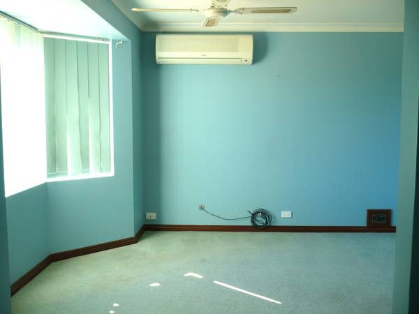 PRICE REDUCED!! HUGE WORKSHOP!! Picture