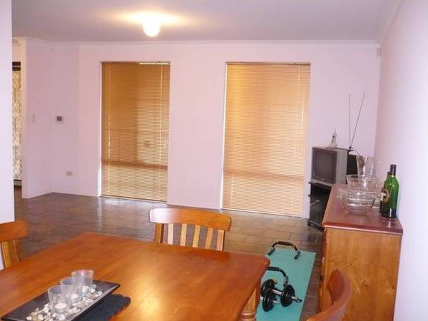 PERFECT STARTER OR INVESTMENT! Picture