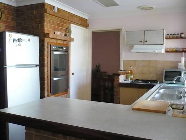 PERFECT STARTER OR INVESTMENT! Picture