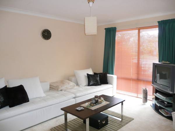 IDEAL FIRST HOME OR INVESTMENT PROPERTY! Picture