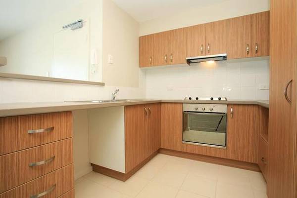 EASY CARE LIVING Picture