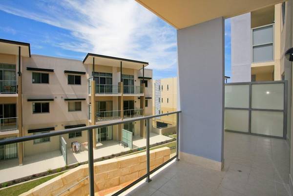 EASY CARE LIVING Picture