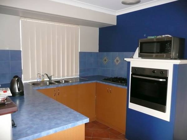 TOP OPPORTUNITY - IDEAL STARTER OR INVESTMENT! Picture 2