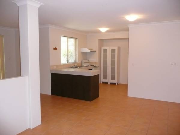 PEACEFUL CUL-DE-SAC! Picture 3