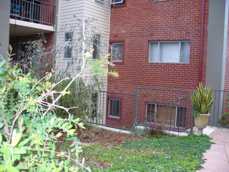 JUST MOVE IN! - BREAK LEASE Picture 1