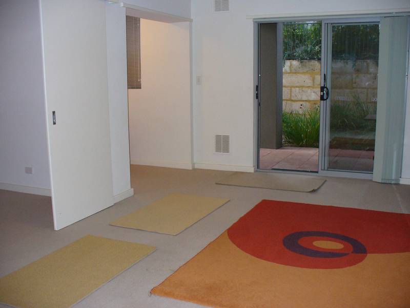 JUST MOVE IN! - BREAK LEASE Picture 3