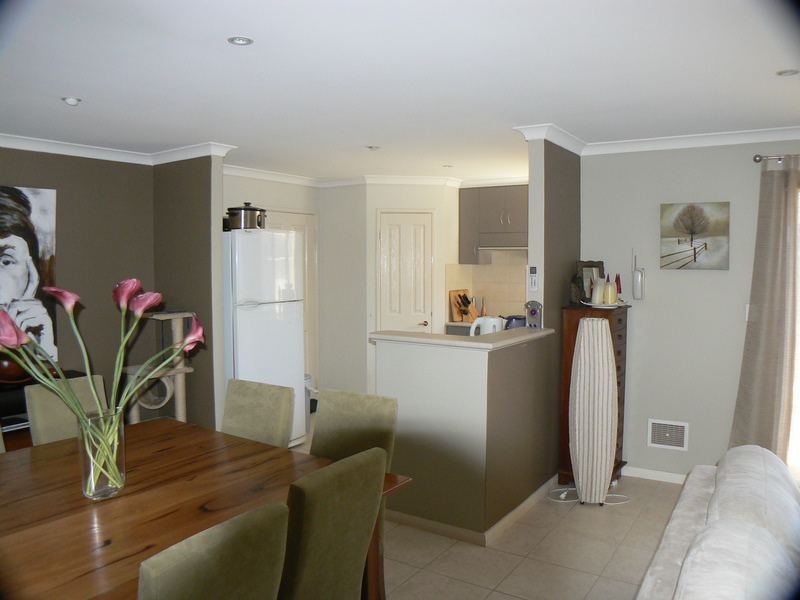 IMMACULATE! Picture 3