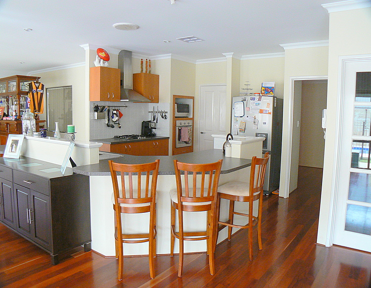 OPEN 1.30-2.15PM SAT - 31/5/09 Picture 2