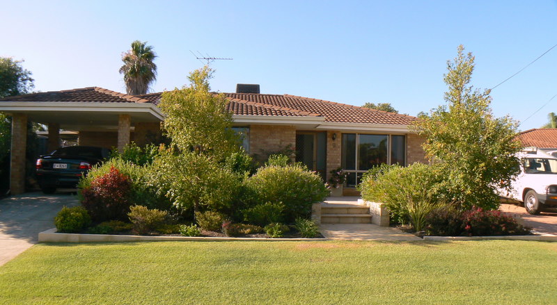 FANTASTICALLY LOCATED Picture 1