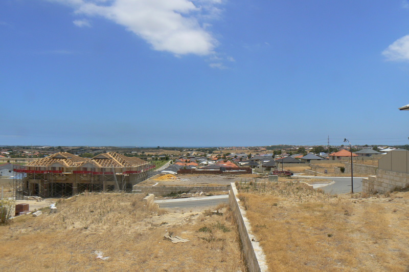 OCEAN VIEWS Picture 2