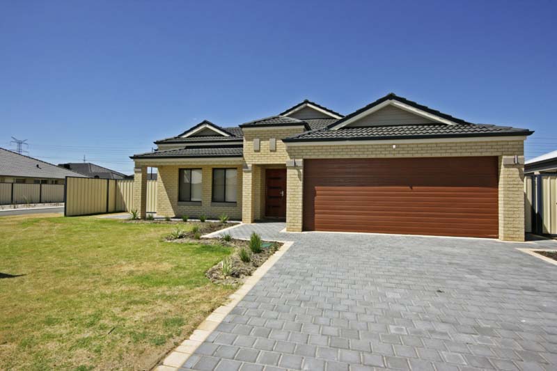 BRAND NEW HOME - FIRST HOME BUYER'S SAVE $21K Picture 1