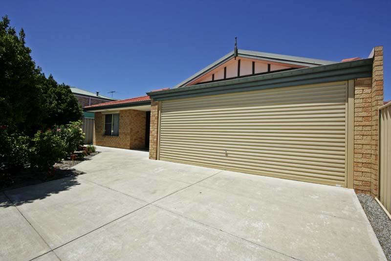 ALL AMENTIES AT YOUR DOORSTEP !!!!!!!!!!! Picture 3