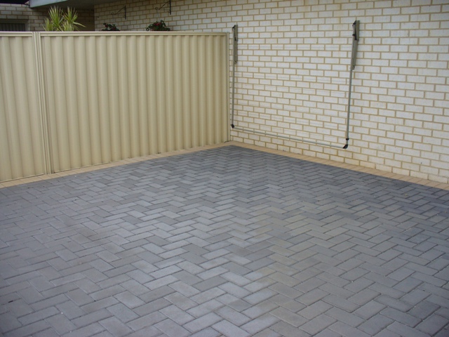 Located in the NEW area of Yangebup!!! Picture