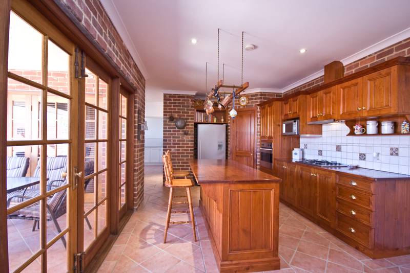 PRICE REDUCED - HARDLY AT REPLACEMENT COST!! OPEN SUNDAY 28TH JUNE 12.30-1.30PM Picture 2