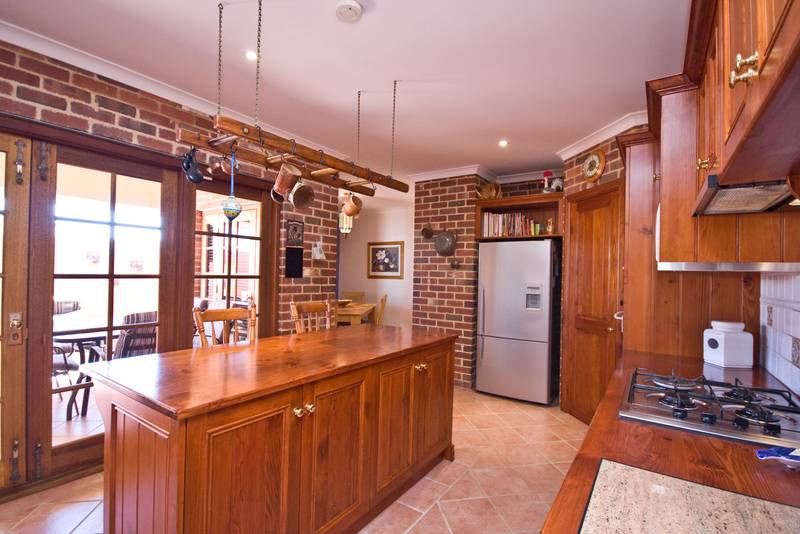 PRICE REDUCED - HARDLY AT REPLACEMENT COST!! OPEN SUNDAY 28TH JUNE 12.30-1.30PM Picture 3