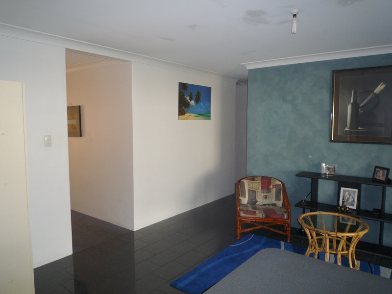 IDEAL STARTER HOME Picture 3