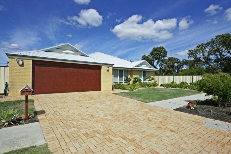 SUMMIT DELIGHT Picture 1