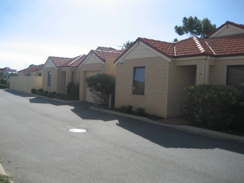 CLOSE TO ALL AMENITIES Picture