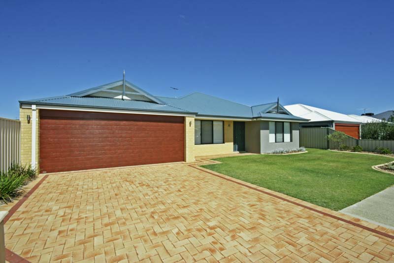 NEW GENERATION LIVING STYLE Picture 1