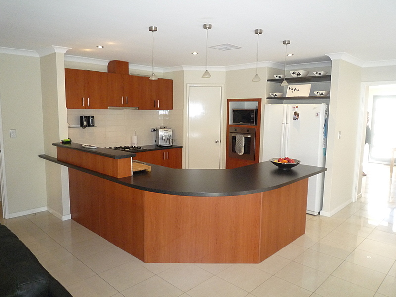 ENTERTAINER'S DELIGHT Picture 3