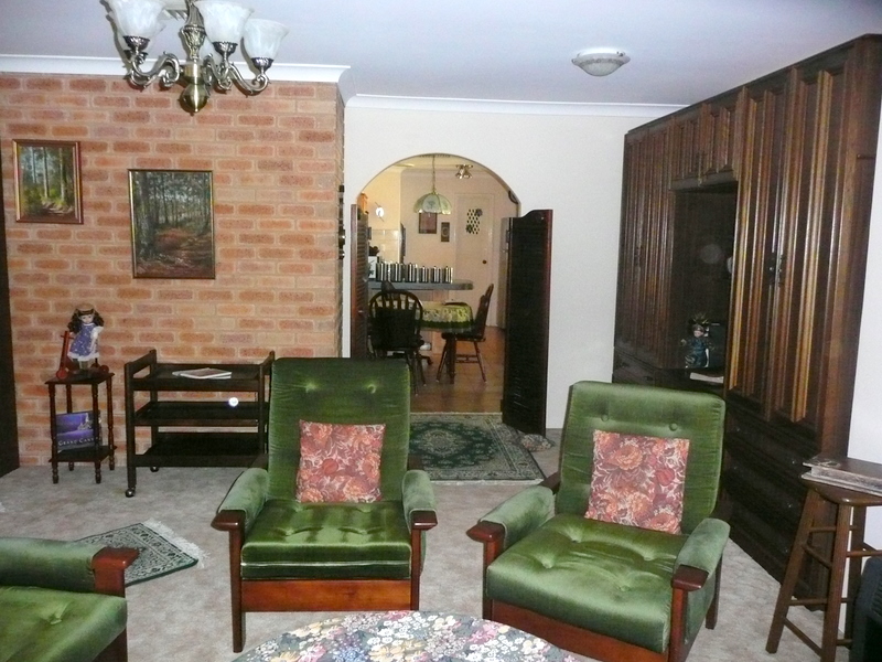 LOCATION LOCATION Picture 3