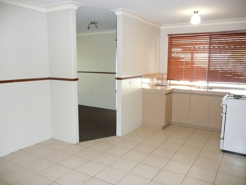 UNDER OFFER BY GEORGE CORREIA Picture 2