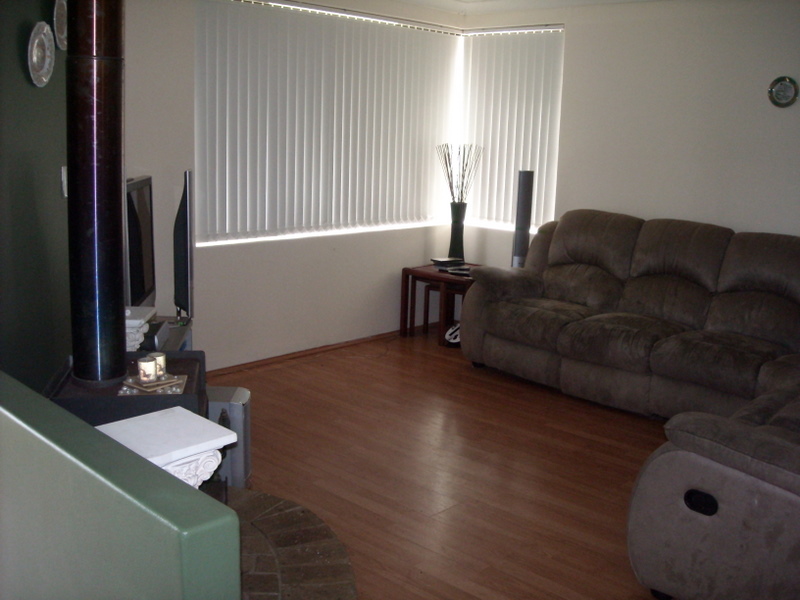 UNDER OFFER BY GEORGE CORREIA Picture 2