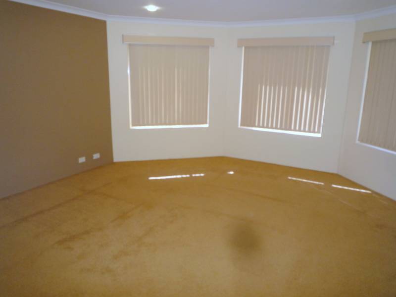 Stanford Gardens Estate Picture 2