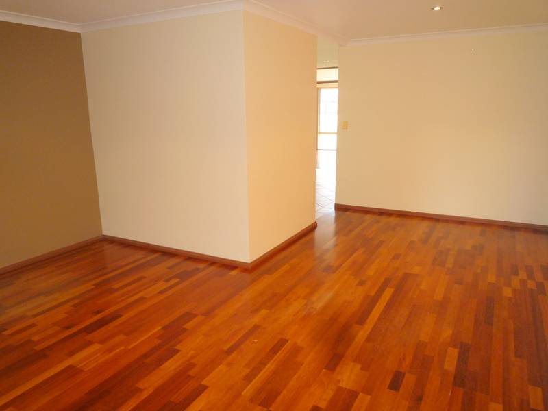 Stanford Gardens Estate Picture 3