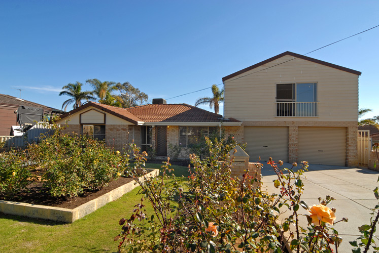 ANOTHER UNDER OFFER BY SOULLA SEMPLE Picture 1