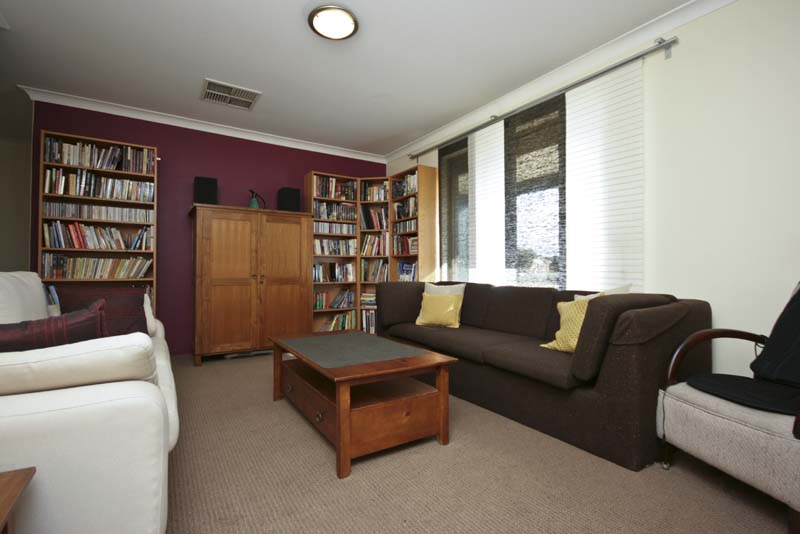ANOTHER UNDER OFFER BY GEORGE CORREIA Picture 2
