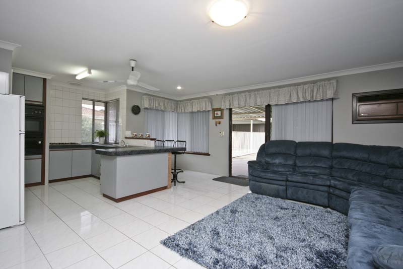 ANOTHER UNDER OFFER BY GEORGE CORREIA Picture 2